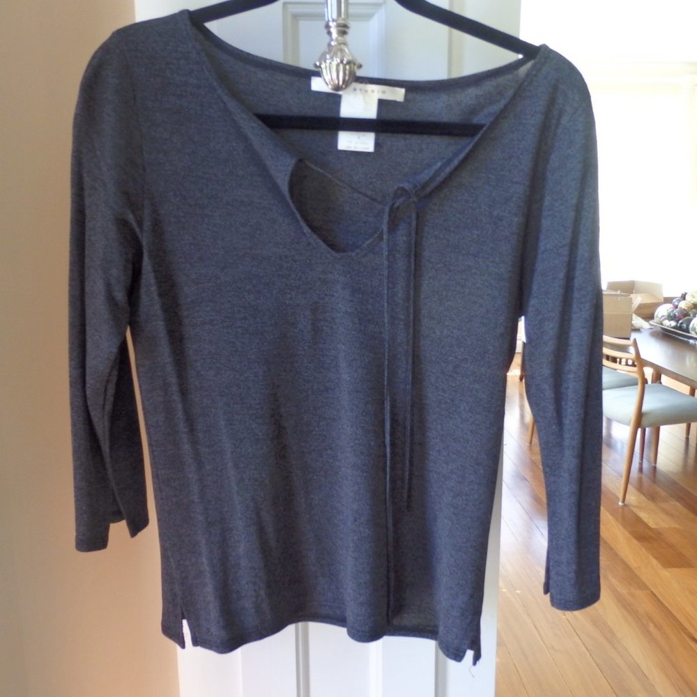 MAX STUDIO charcoal heather 3/4 sleeve keyhole top M